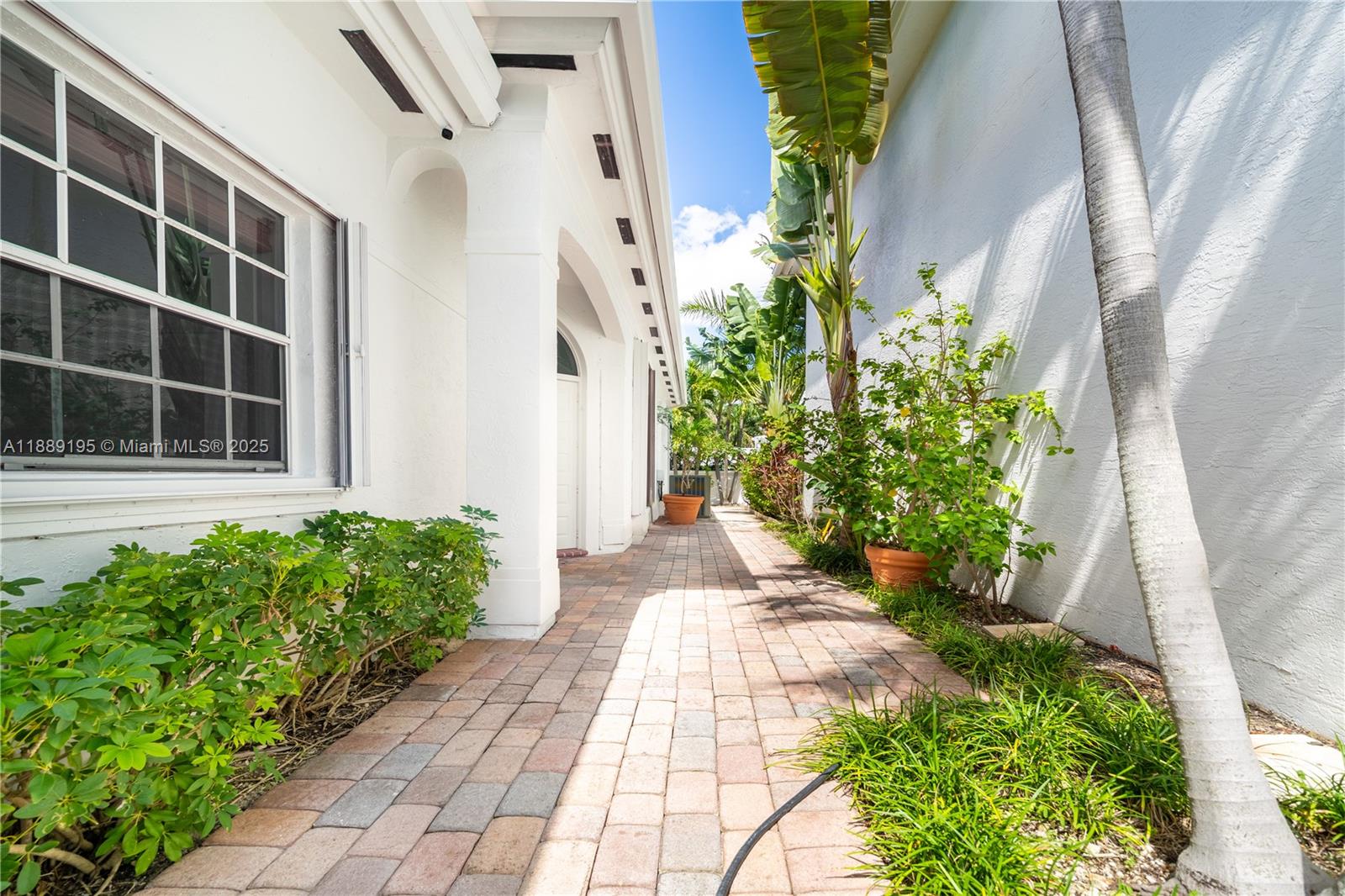 GOLDEN GATE ESTATES - Residential Lease
