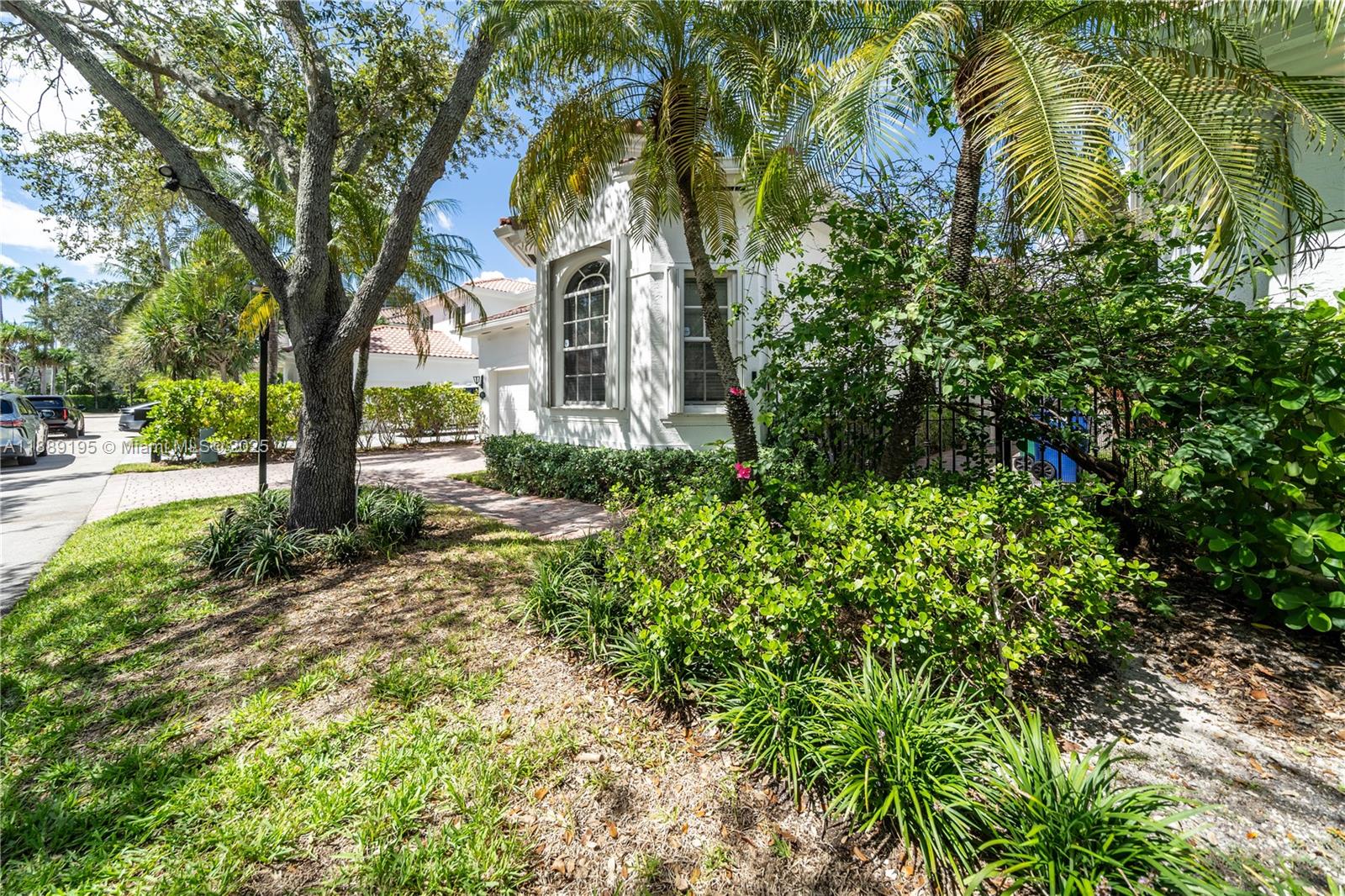 GOLDEN GATE ESTATES - Residential Lease