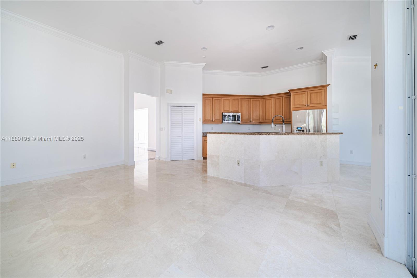 GOLDEN GATE ESTATES - Residential Lease