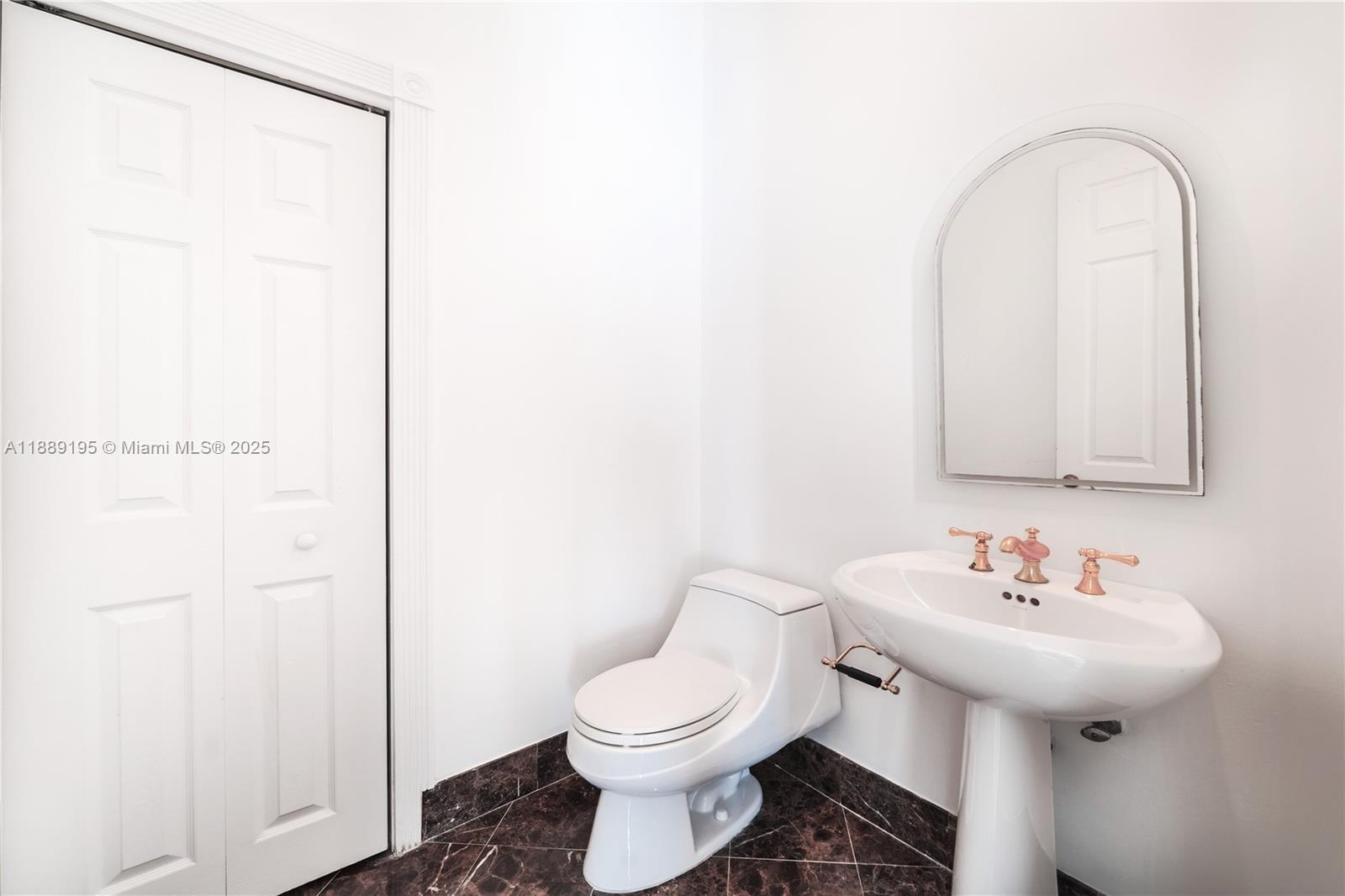 GOLDEN GATE ESTATES - Residential Lease