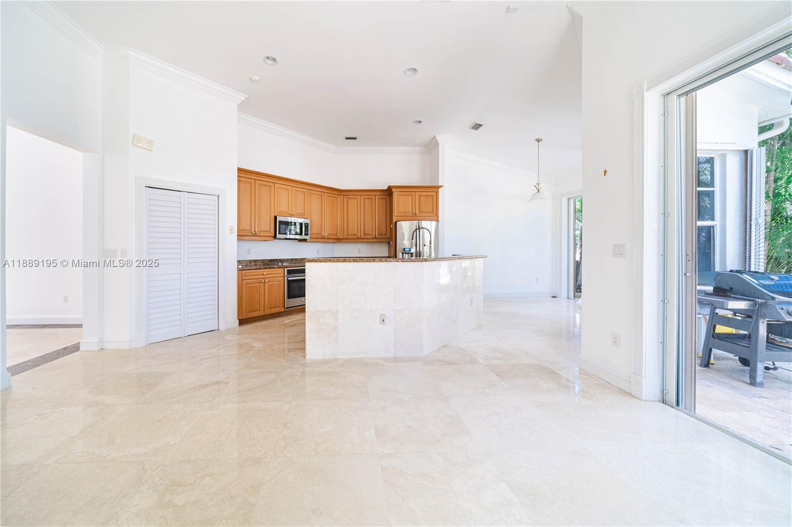 GOLDEN GATE ESTATES - Residential Lease
