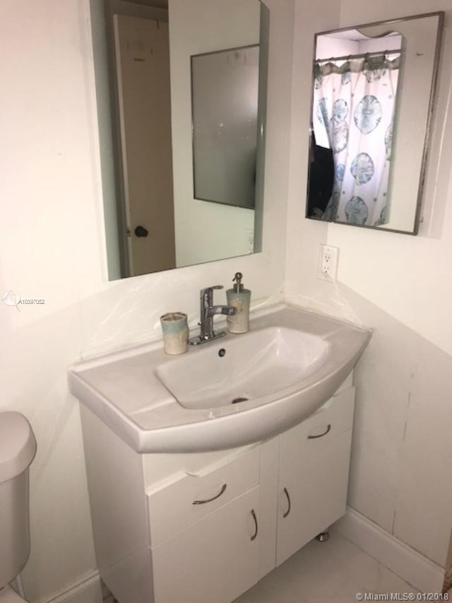 HORIZONS WEST CONDO #3 - Residential