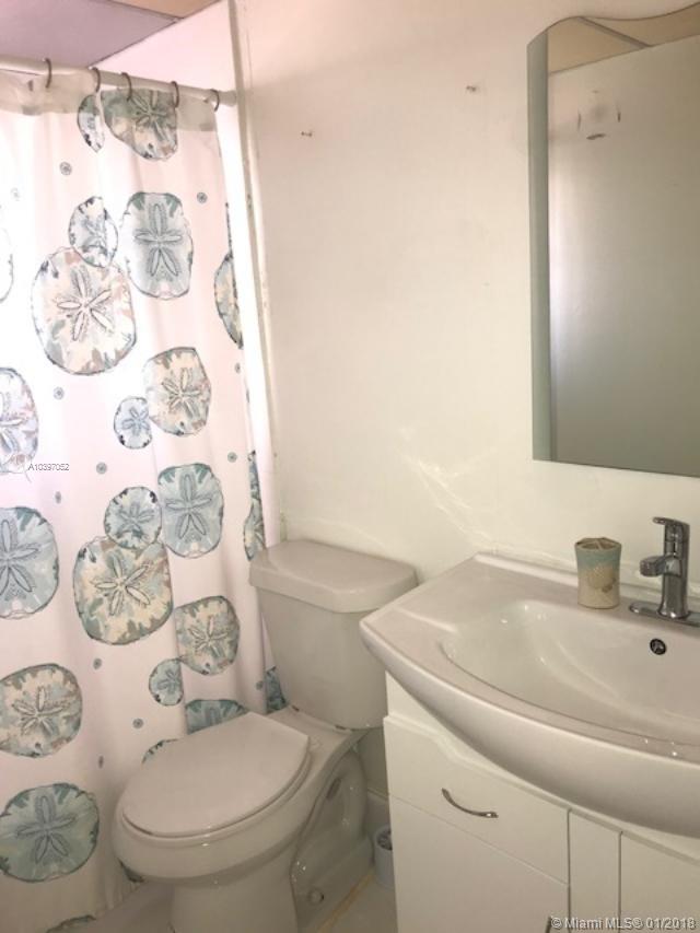 HORIZONS WEST CONDO #3 - Residential