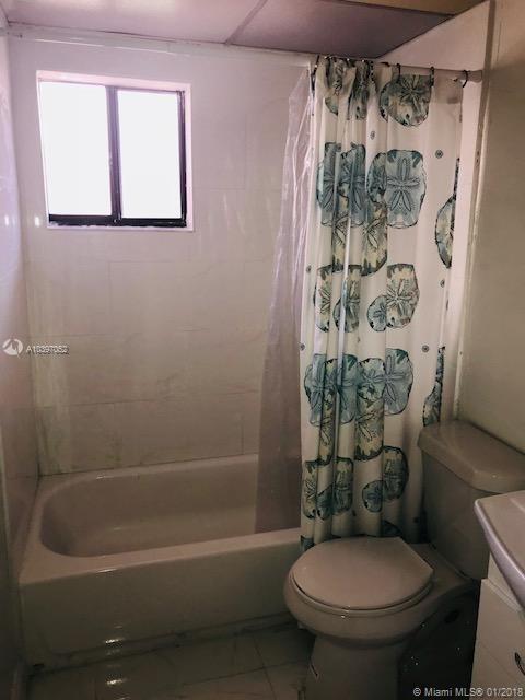 HORIZONS WEST CONDO #3 - Residential