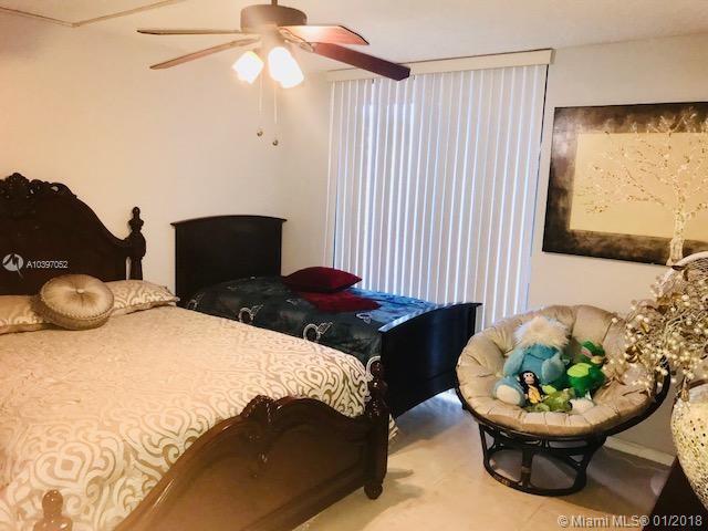 HORIZONS WEST CONDO #3 - Residential