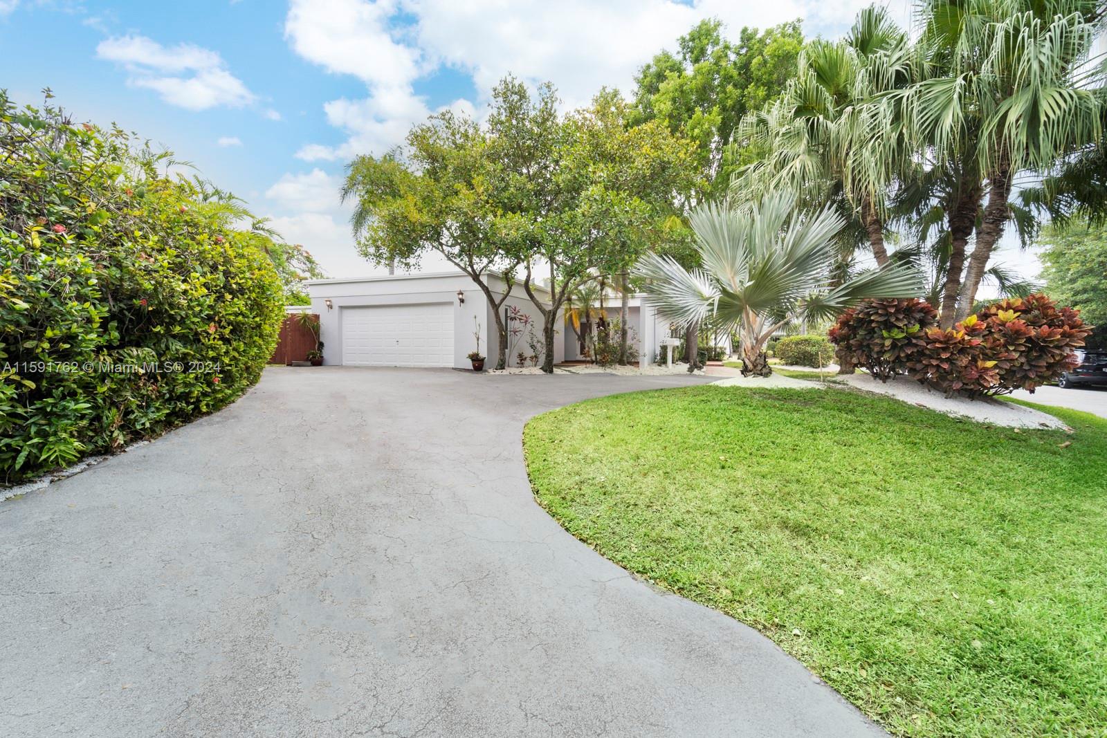 OLD CUTLER WOODS - Residential