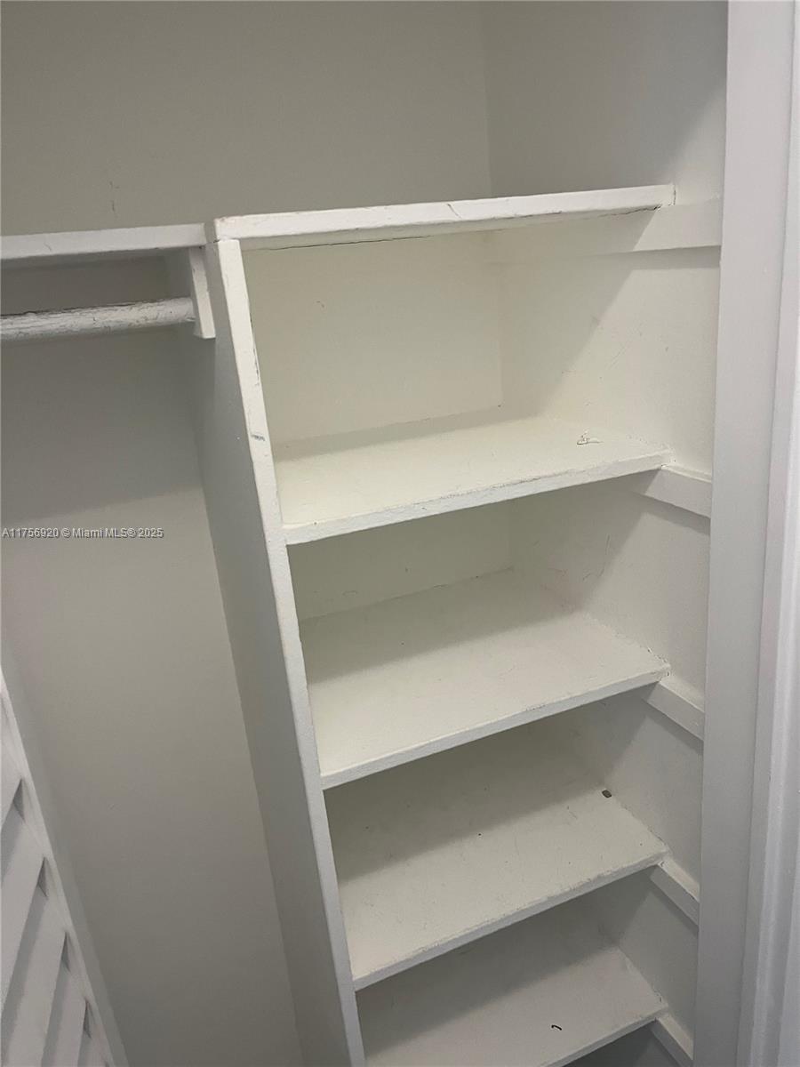 MIRADOR 1000 CONDO - Residential