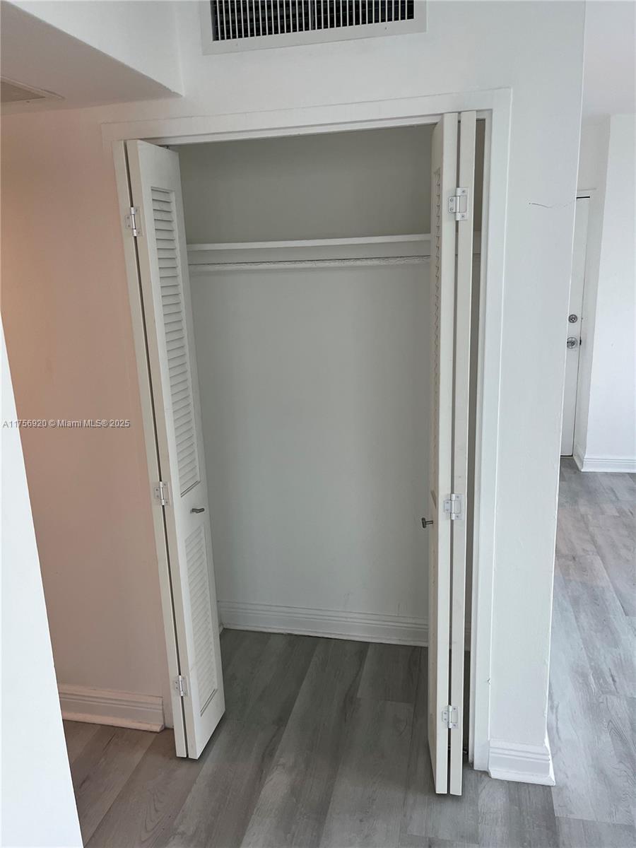 MIRADOR 1000 CONDO - Residential