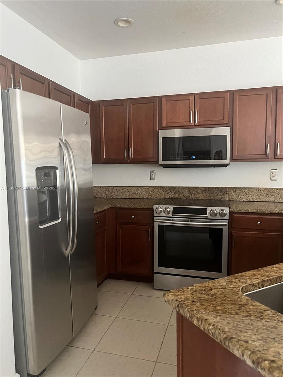 SUNSET RESIDENTIAL - Residential Lease