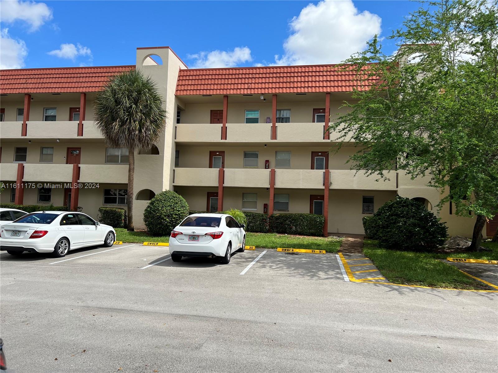 Property for Sale at 3071 E Sunrise Lakes Dr 104, Sunrise, Miami-Dade County, Florida - Bedrooms: 2 
Bathrooms: 2  - $112,999