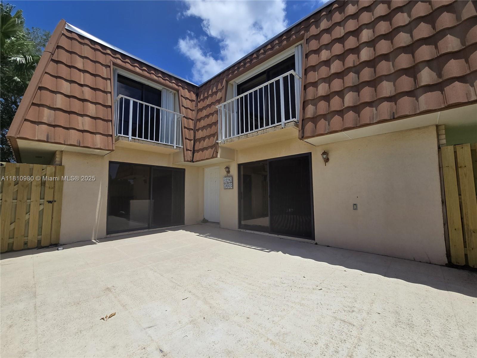 824 Blue Ridge Cir 824