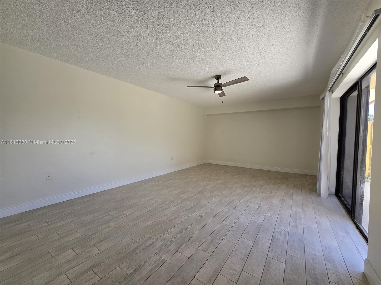 WATERSIDE LUXURY TOWNHOME - Residential Lease