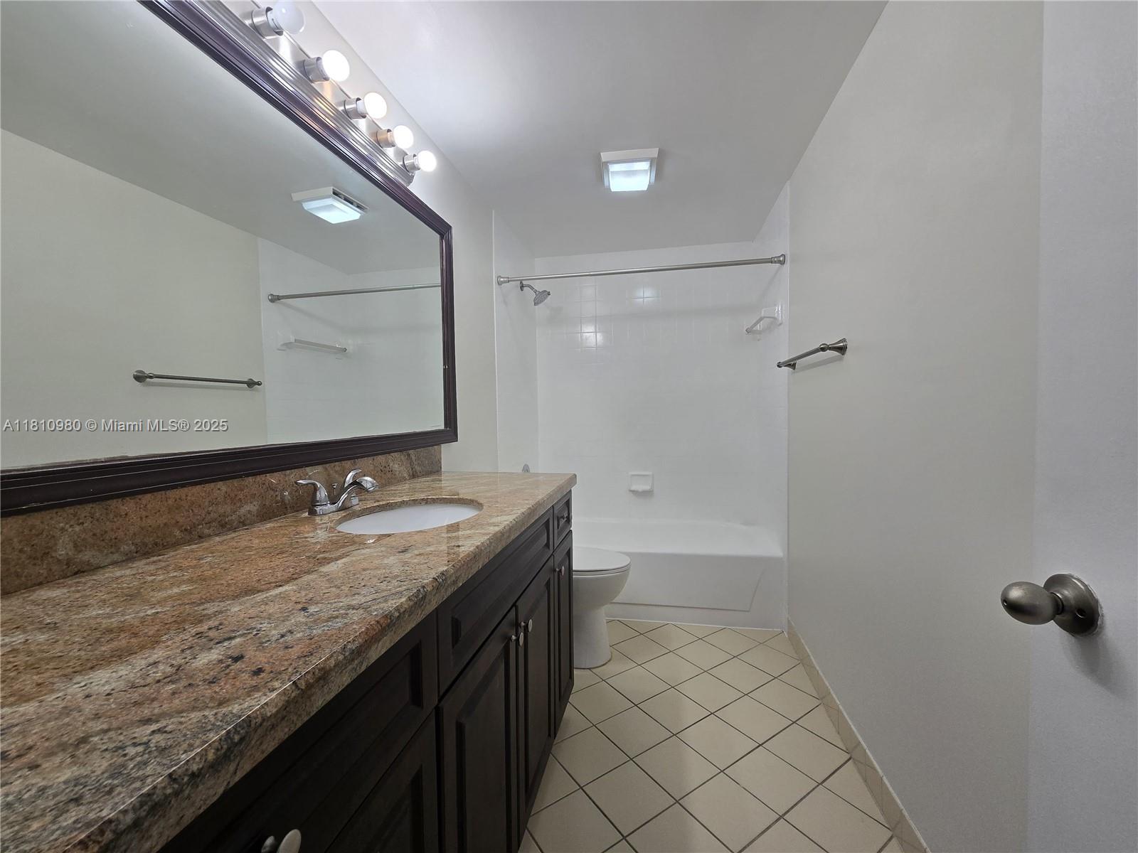 WATERSIDE LUXURY TOWNHOME - Residential Lease