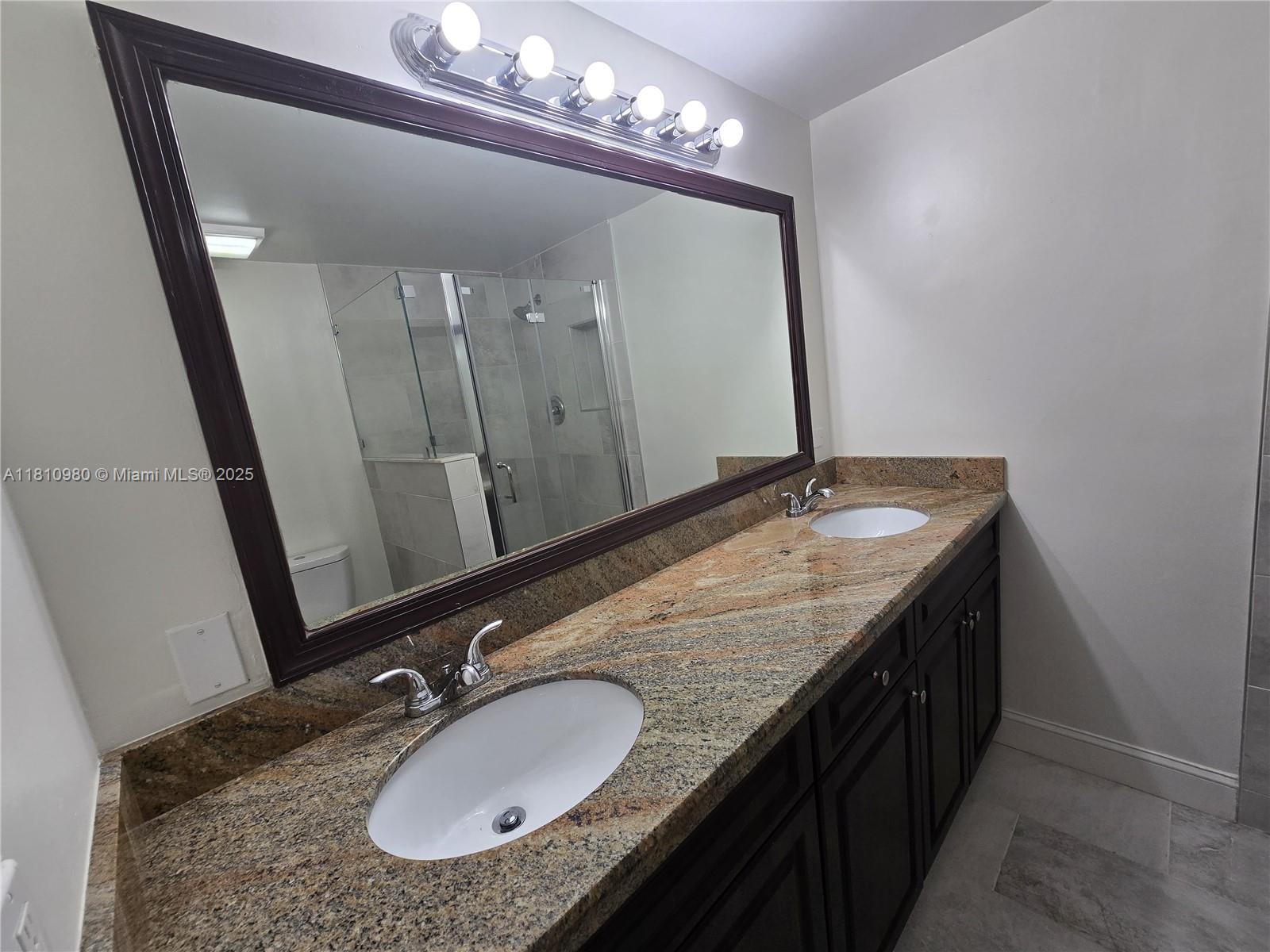 WATERSIDE LUXURY TOWNHOME - Residential Lease