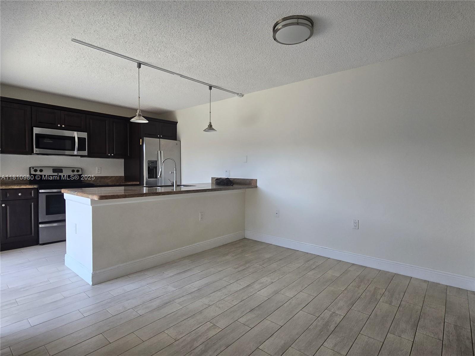 824 Blue Ridge Cir 824