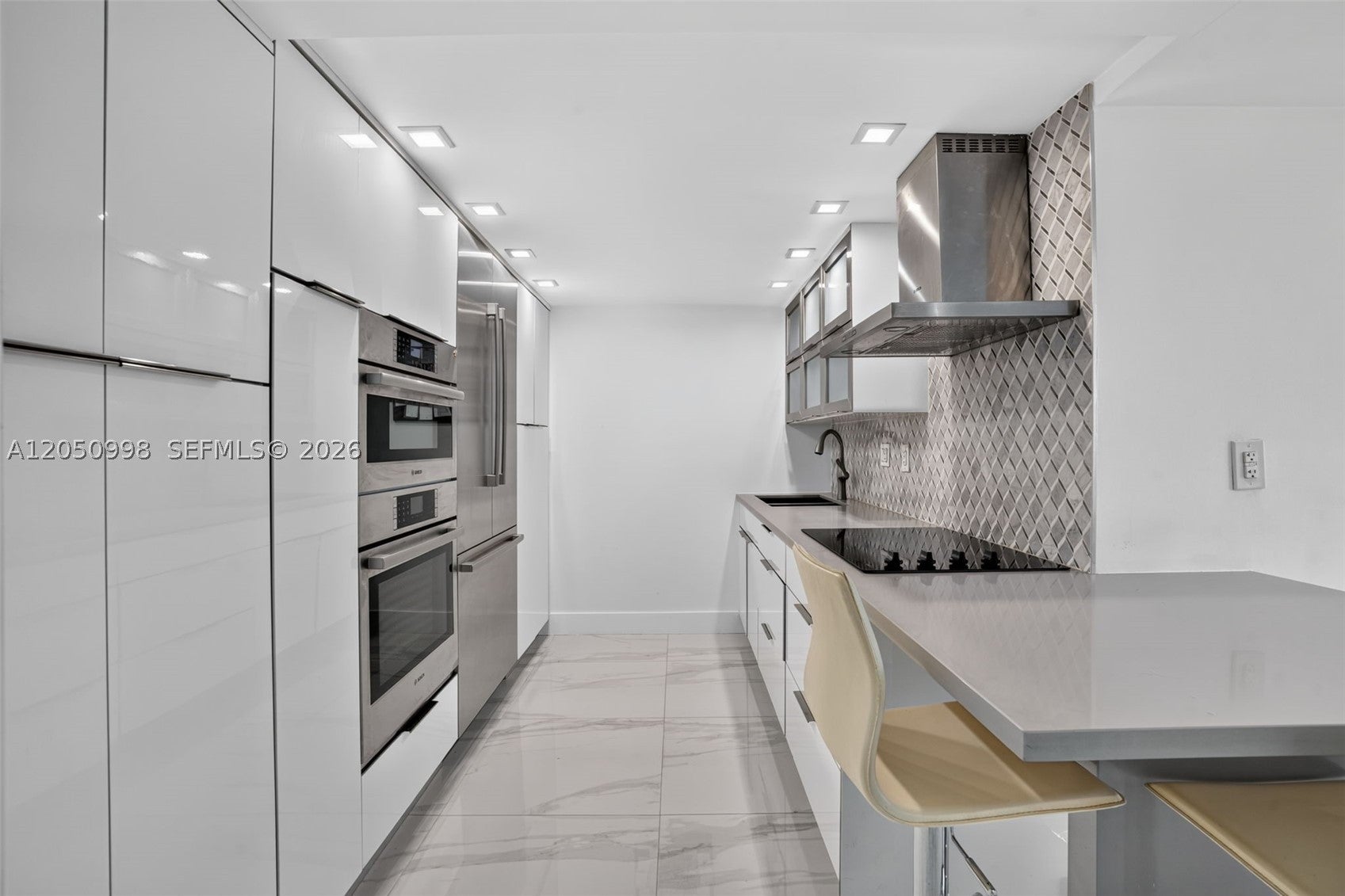 6039 Collins Ave 1624