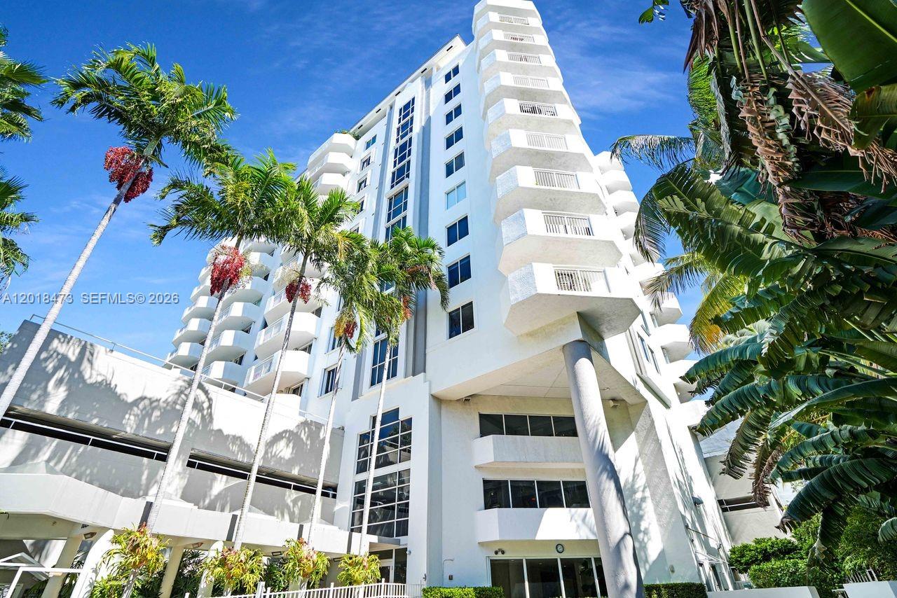 BAYVIEW PLAZA CONDO - Residential