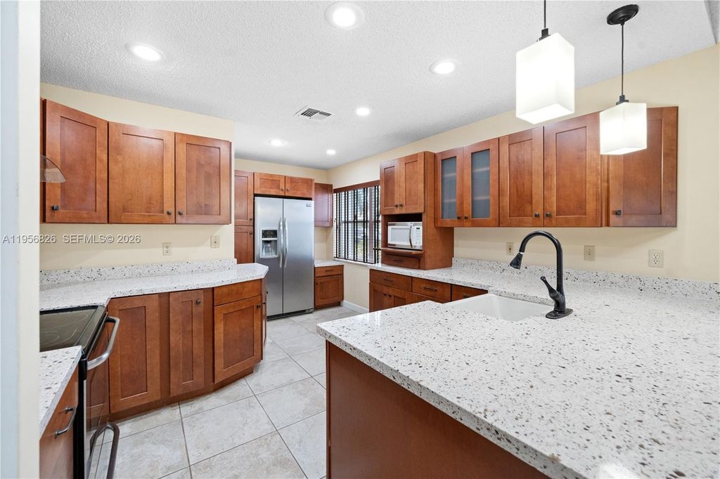 Photo of 2707 Pinewood Ct #2707, Davie, FL 33328 (MLS # A11956826)