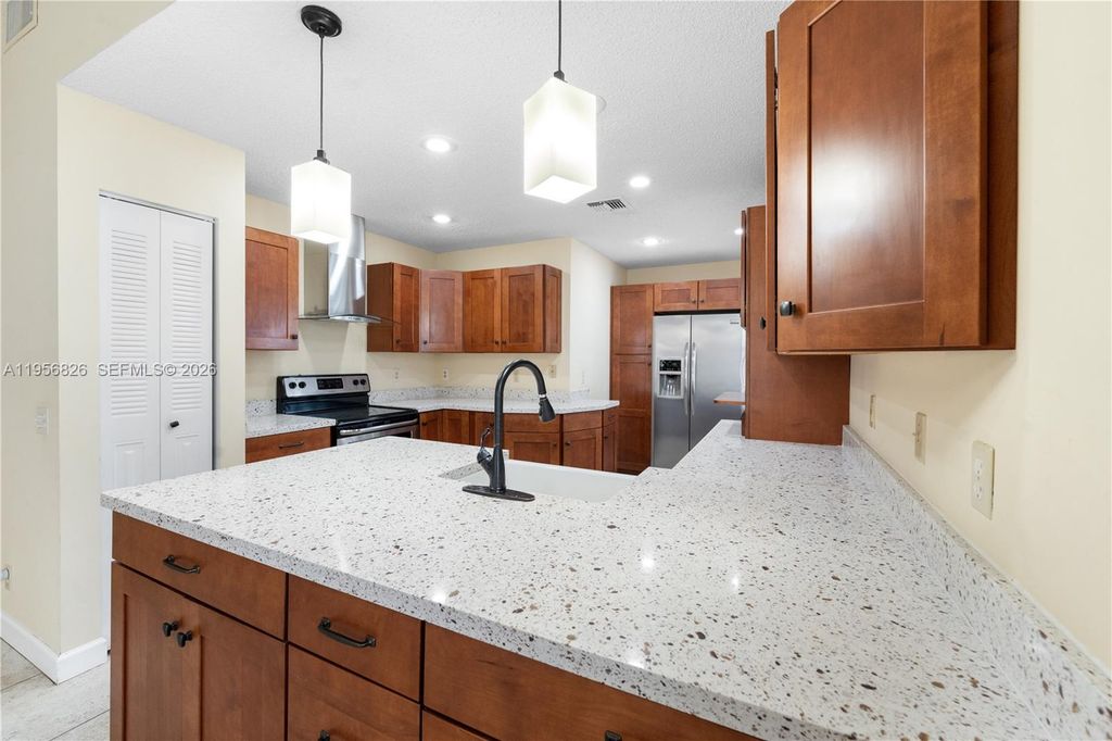 Photo of 2707 Pinewood Ct #2707, Davie, FL 33328 (MLS # A11956826)