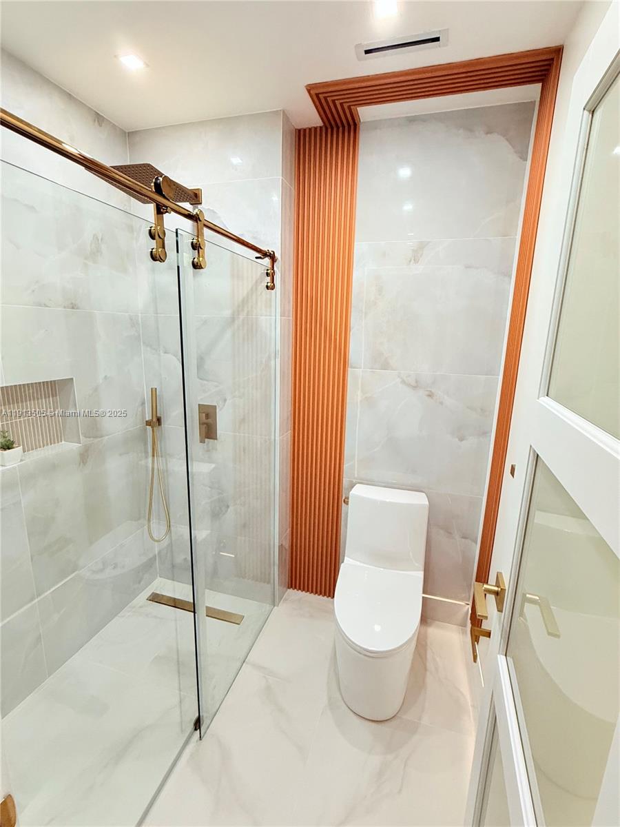 CHAPEL LAKE ESTATES - Residential