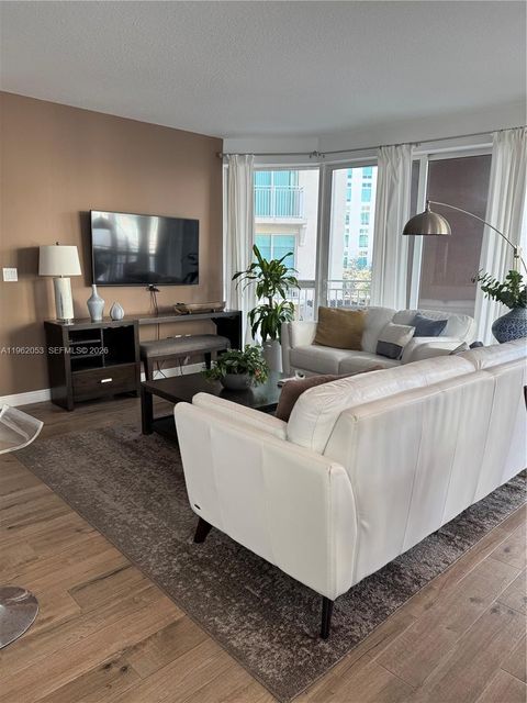 7275 SW 90th Way 301 Miami FL 33156