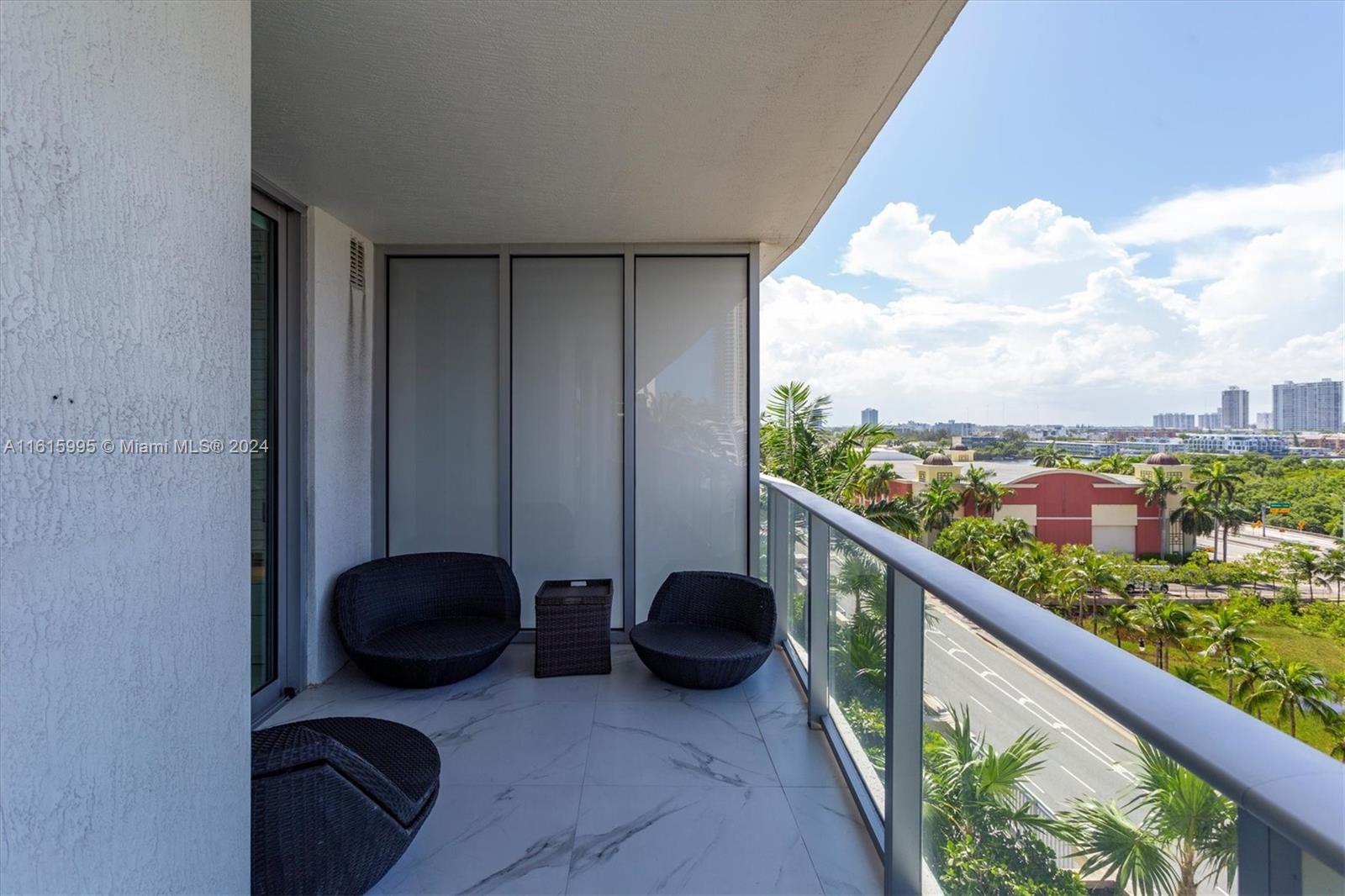 PARQUE TOWERS CONDO - Residential