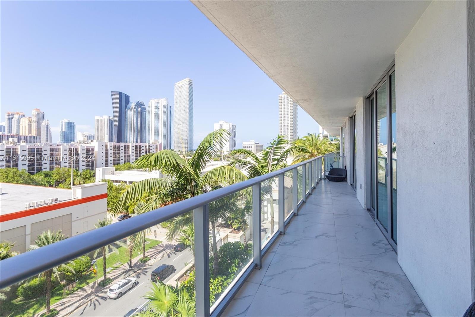 PARQUE TOWERS CONDO - Residential