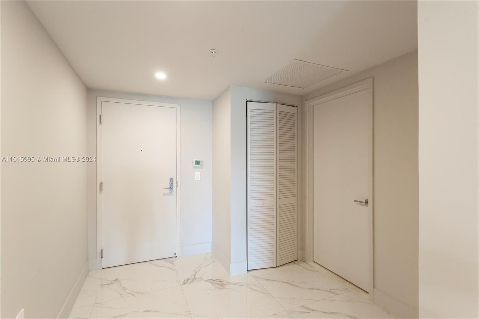PARQUE TOWERS CONDO - Residential