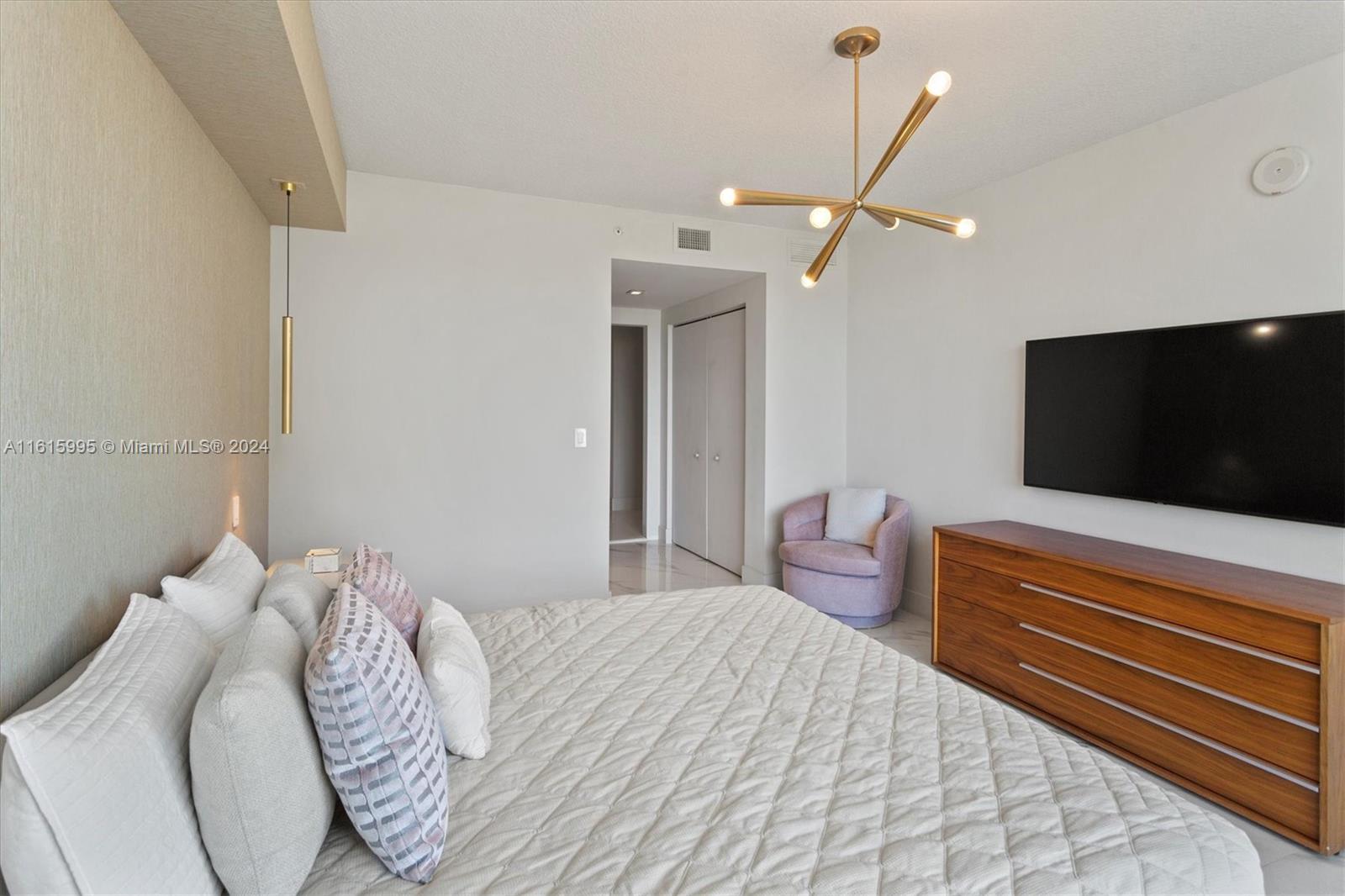 PARQUE TOWERS CONDO - Residential