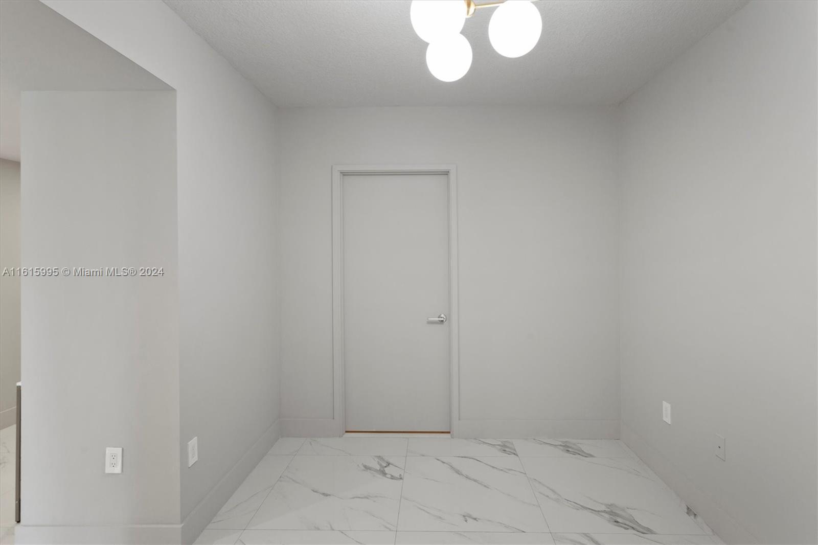 PARQUE TOWERS CONDO - Residential