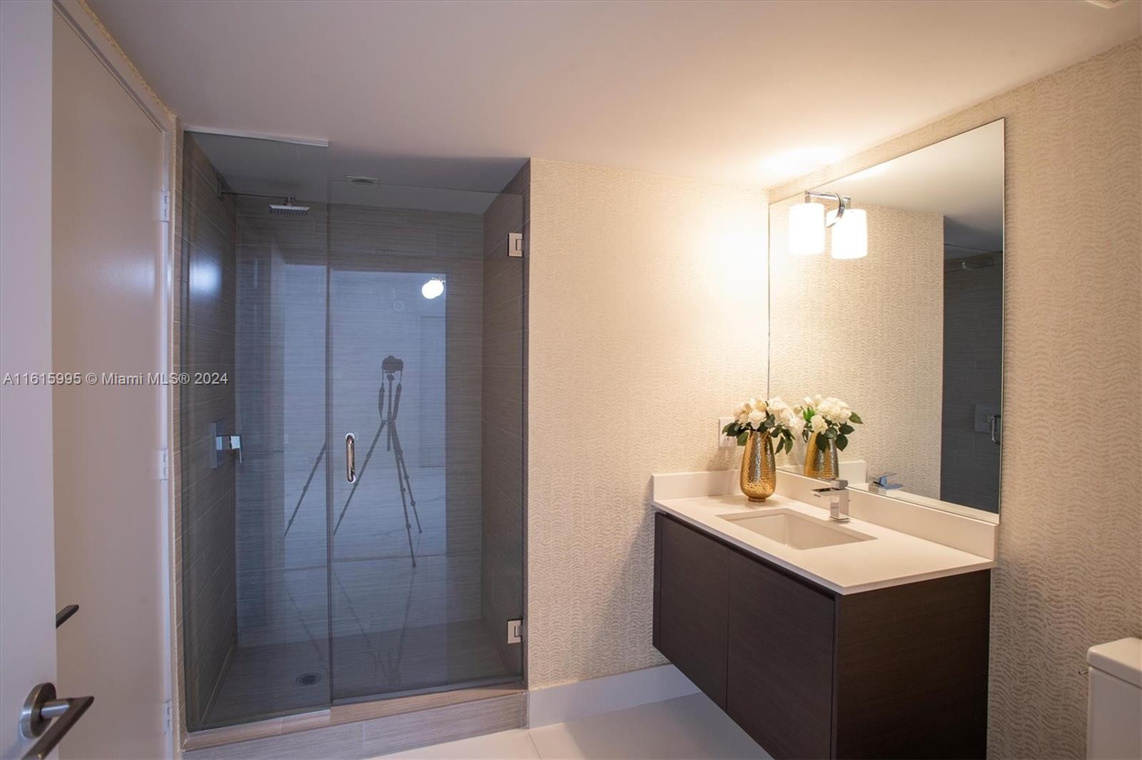 PARQUE TOWERS CONDO - Residential