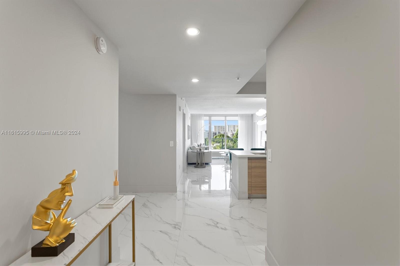 330 Sunny Isles Blvd 5-705