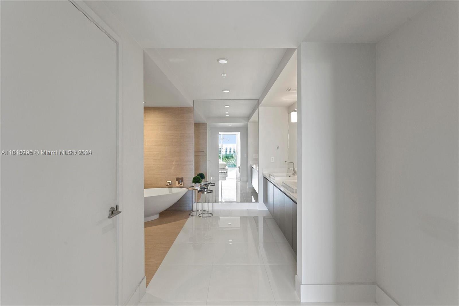 PARQUE TOWERS CONDO - Residential