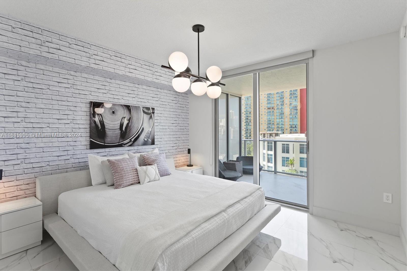 PARQUE TOWERS CONDO - Residential