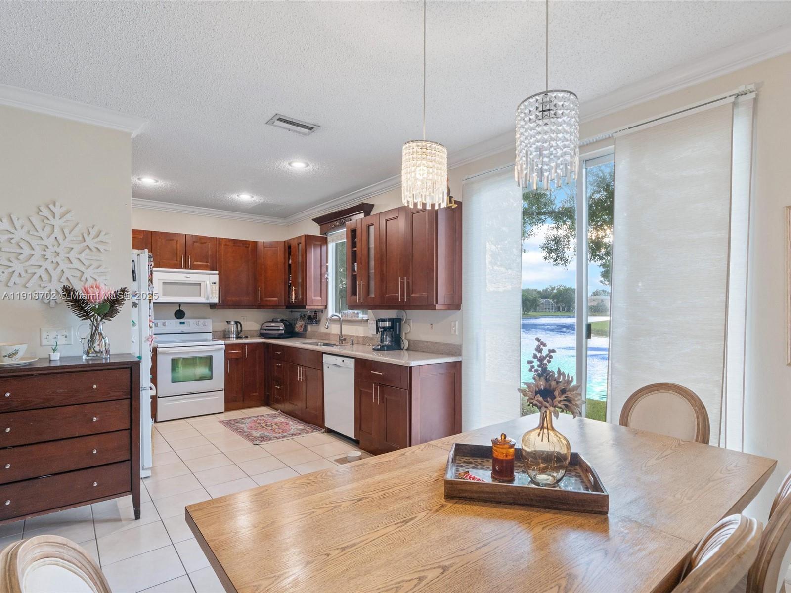 SAWGRASS EXCHANGE PLAT - Residential