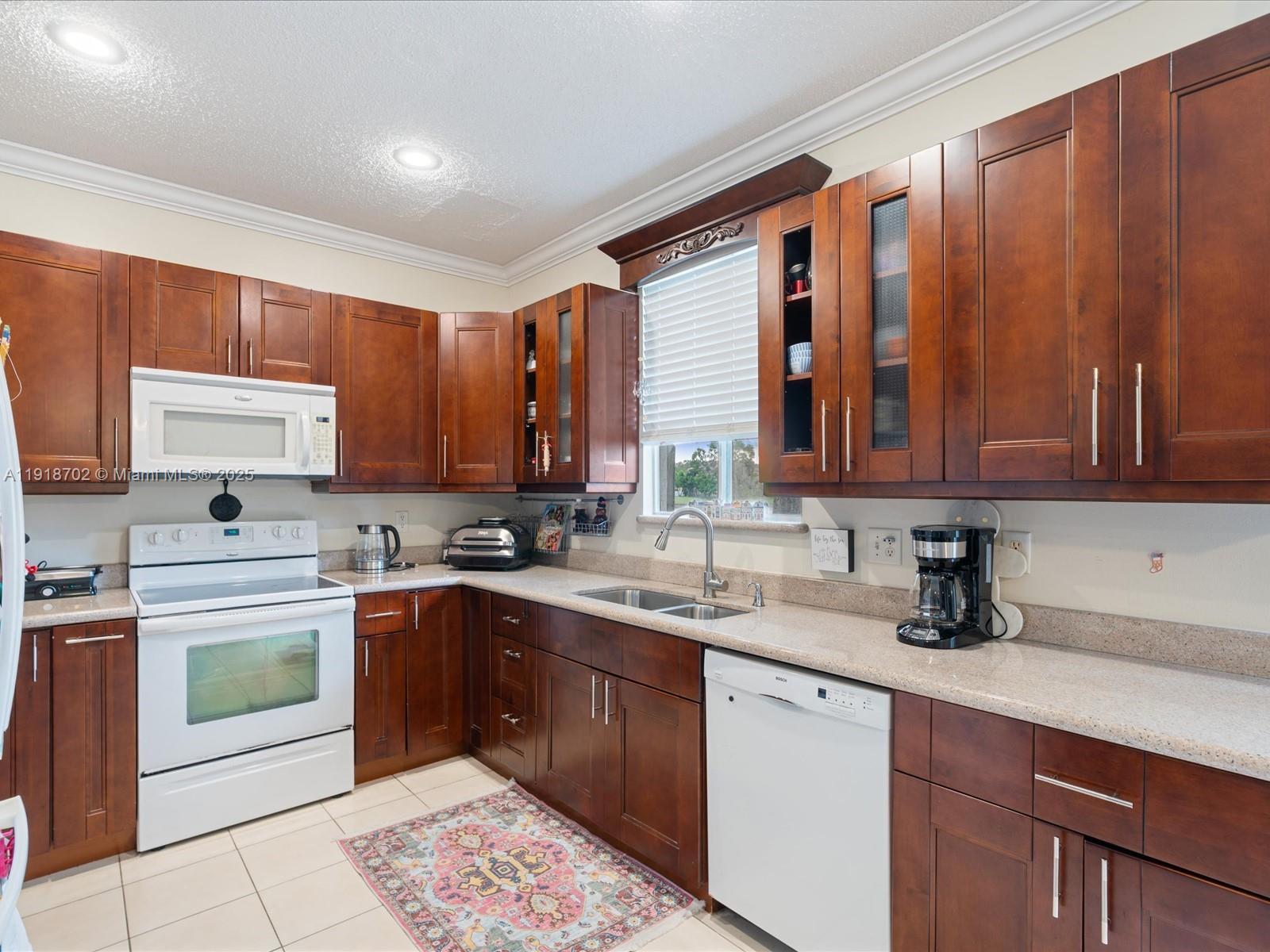 SAWGRASS EXCHANGE PLAT - Residential