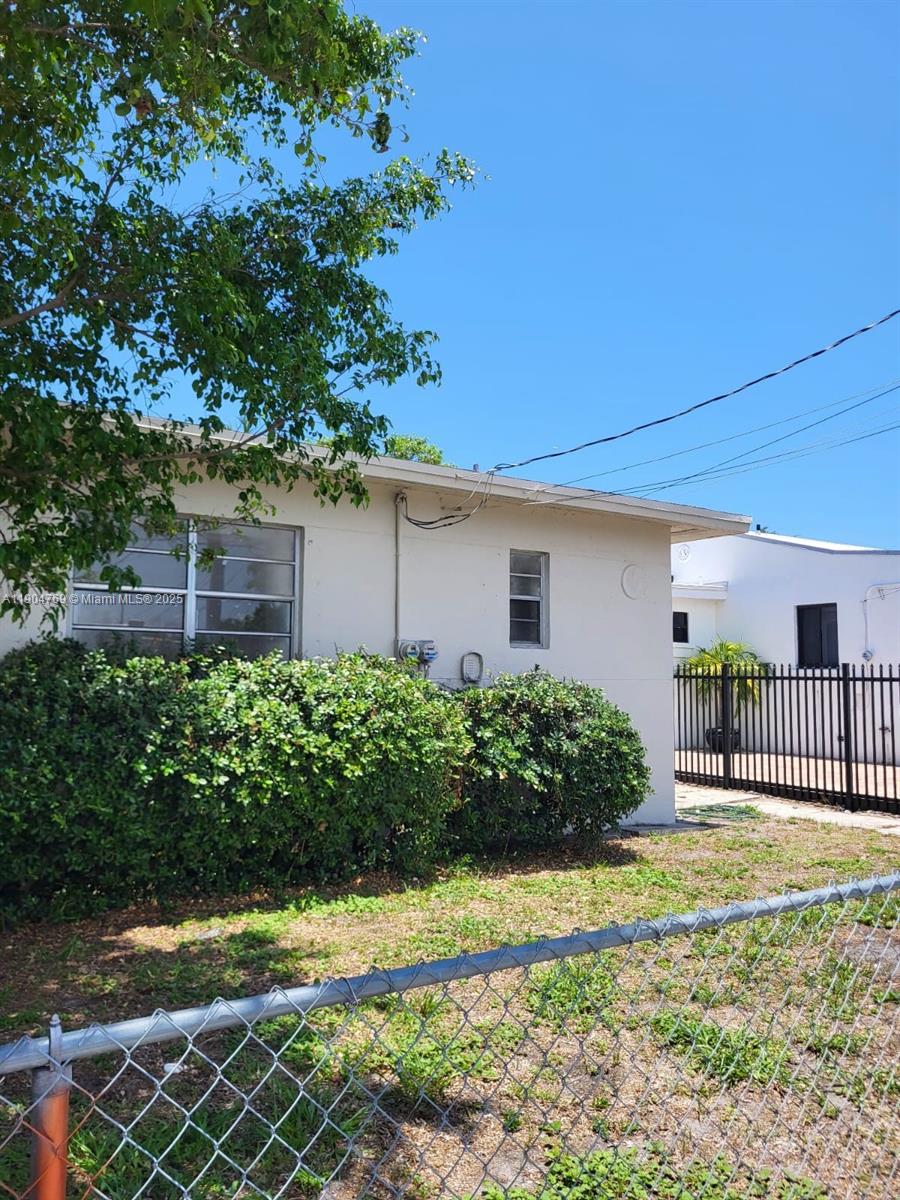 LITTLE RIVER SCH TRACK - Residential