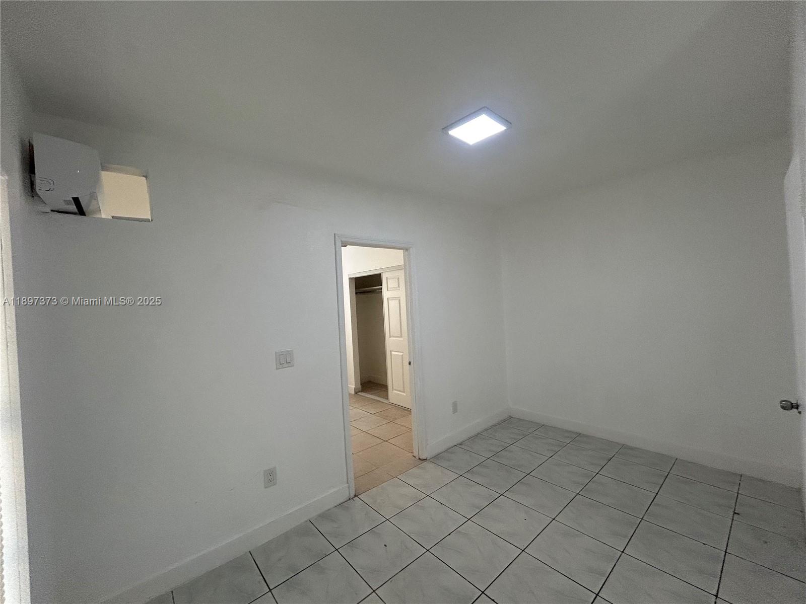 MIAMI GARDENS ESTATES SEC - Residential Lease