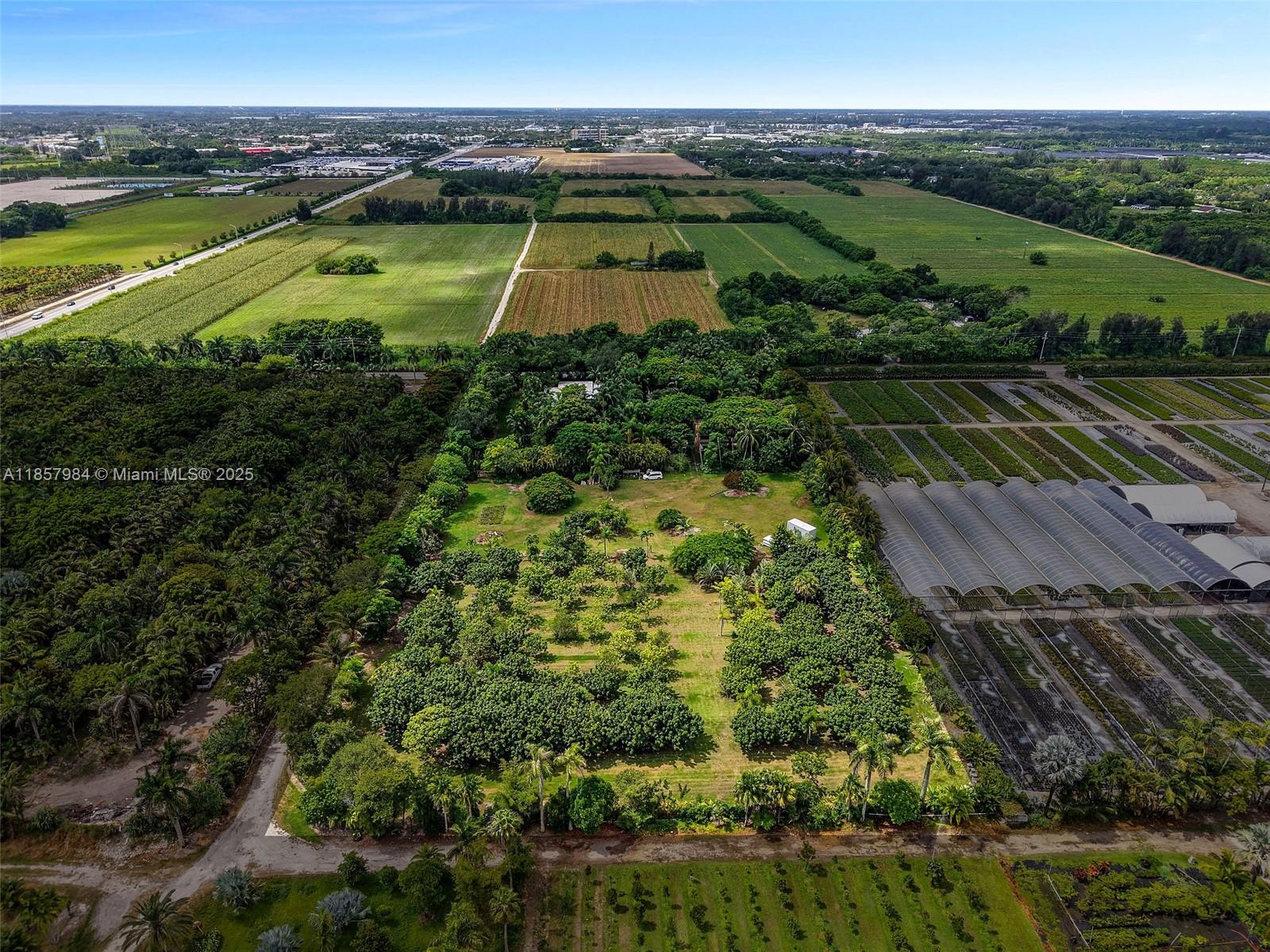 3 Residence Family Estate - Residential