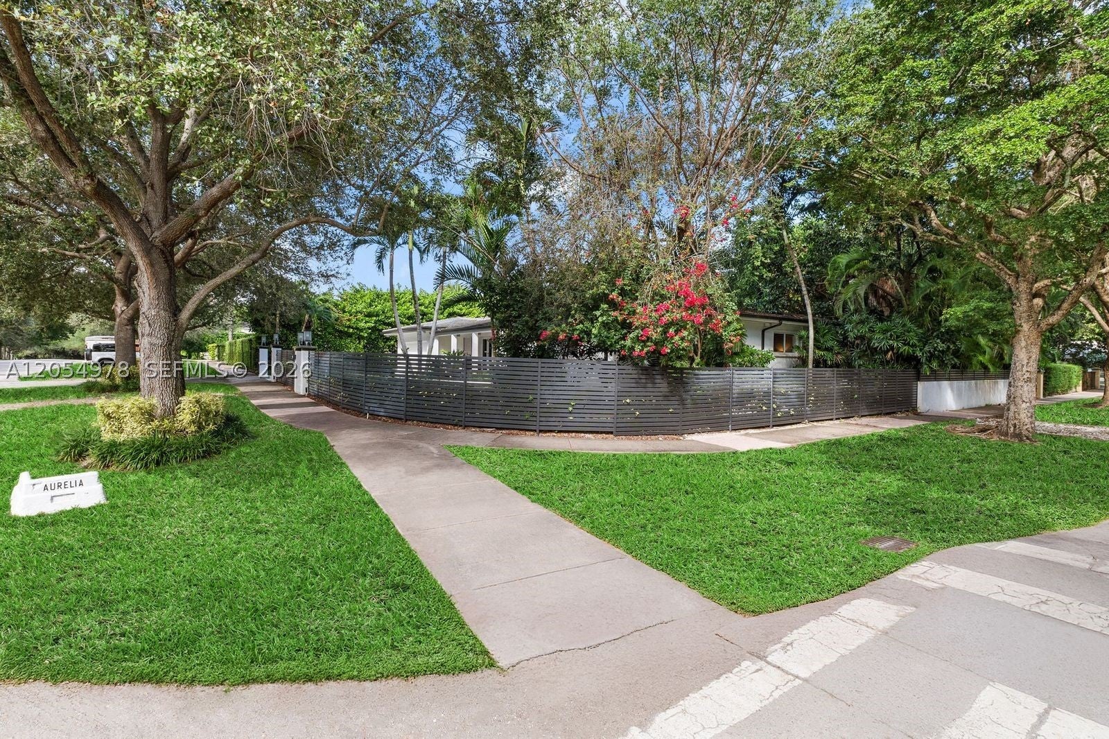 6511 Riviera Dr