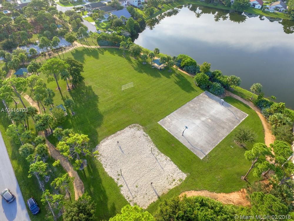 NORTH PALM BEACH HEIGHTS - Residential