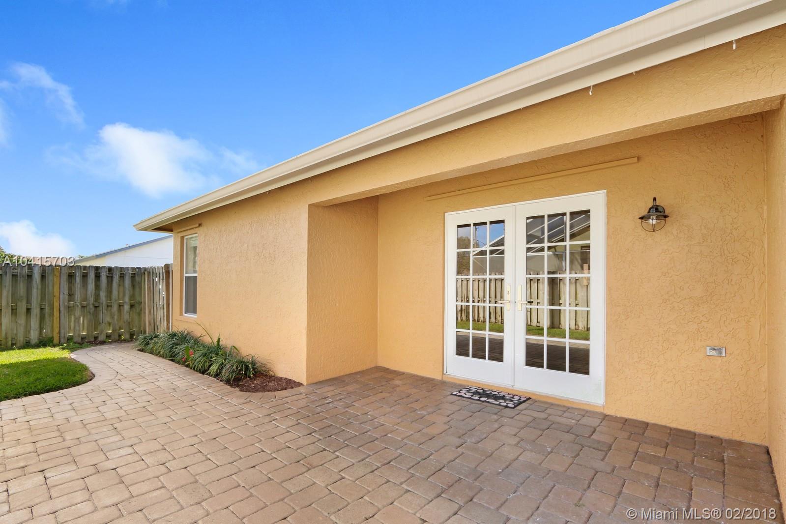 NORTH PALM BEACH HEIGHTS - Residential