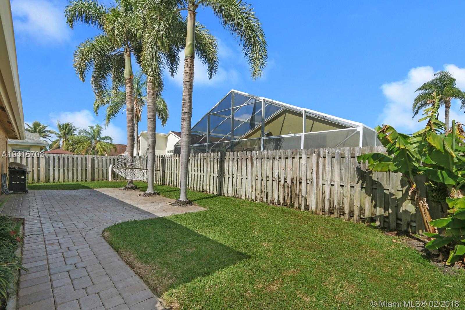 NORTH PALM BEACH HEIGHTS - Residential