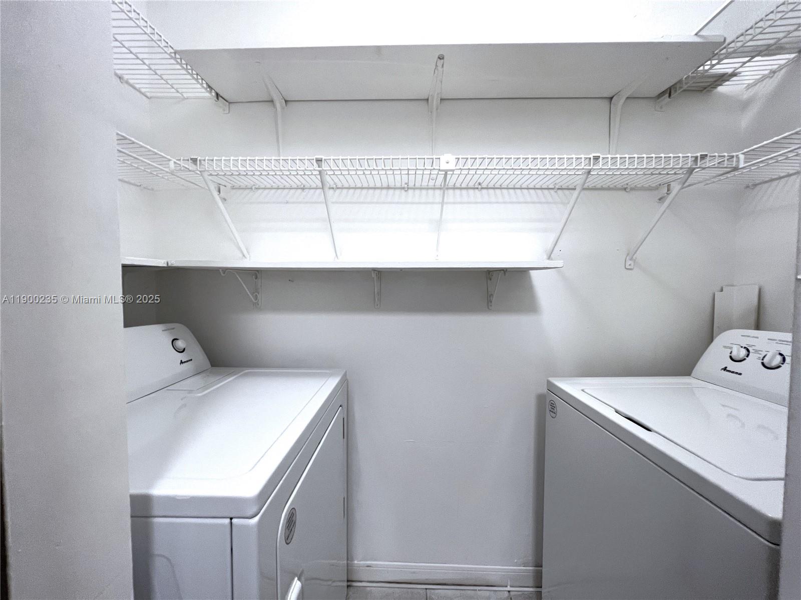 LAKEVIEW AT HAMMOCKS COND - Residential Lease