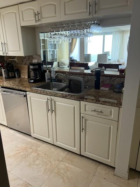 VENETIA CONDO - Residential