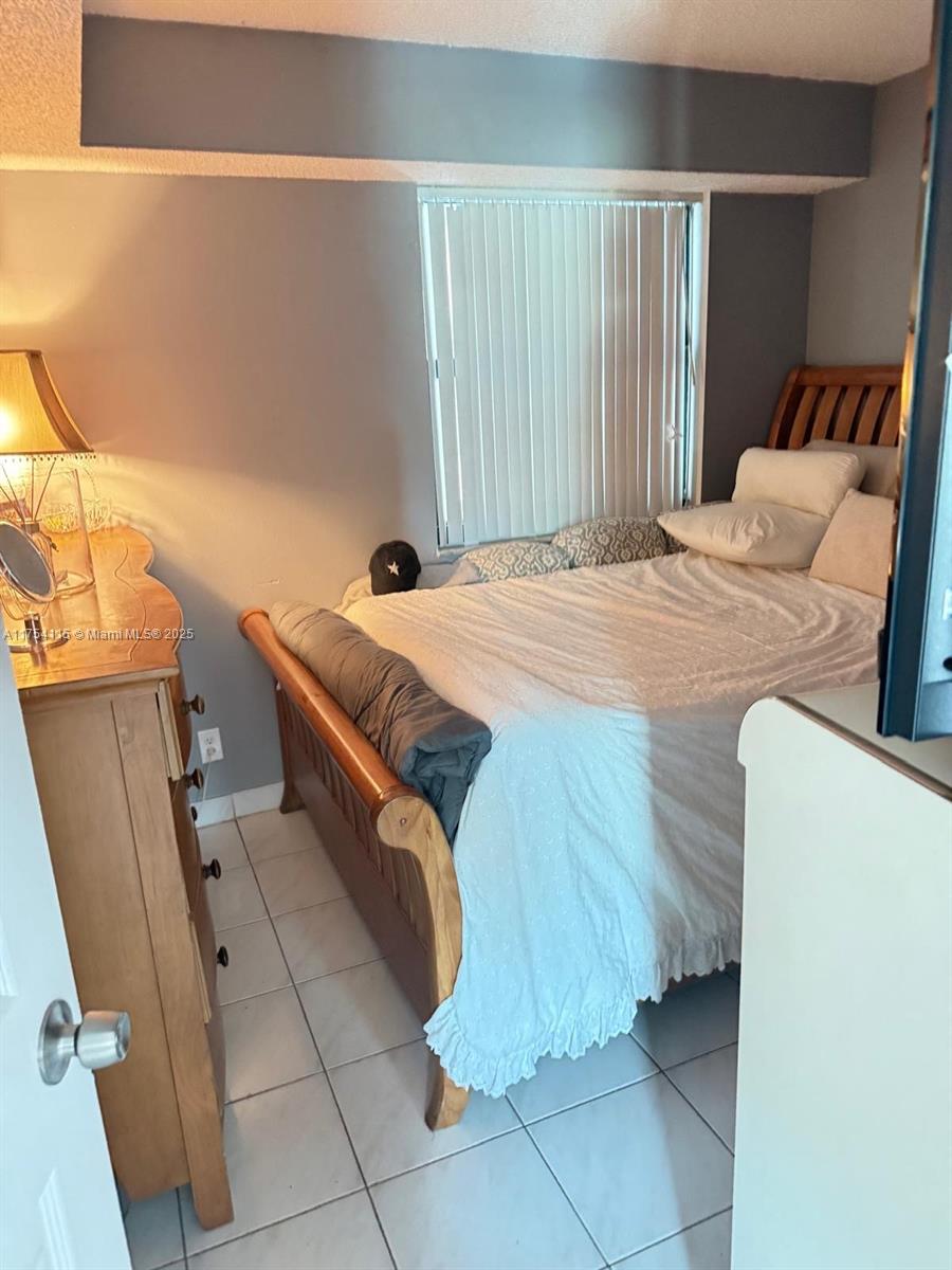 RIOPLAZA CONDOMINIUM NORT - Residential