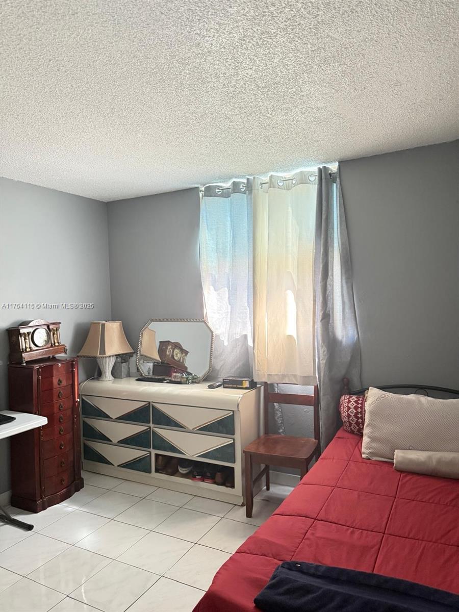 RIOPLAZA CONDOMINIUM NORT - Residential