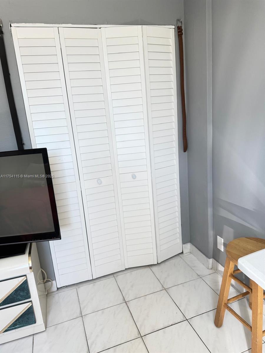RIOPLAZA CONDOMINIUM NORT - Residential