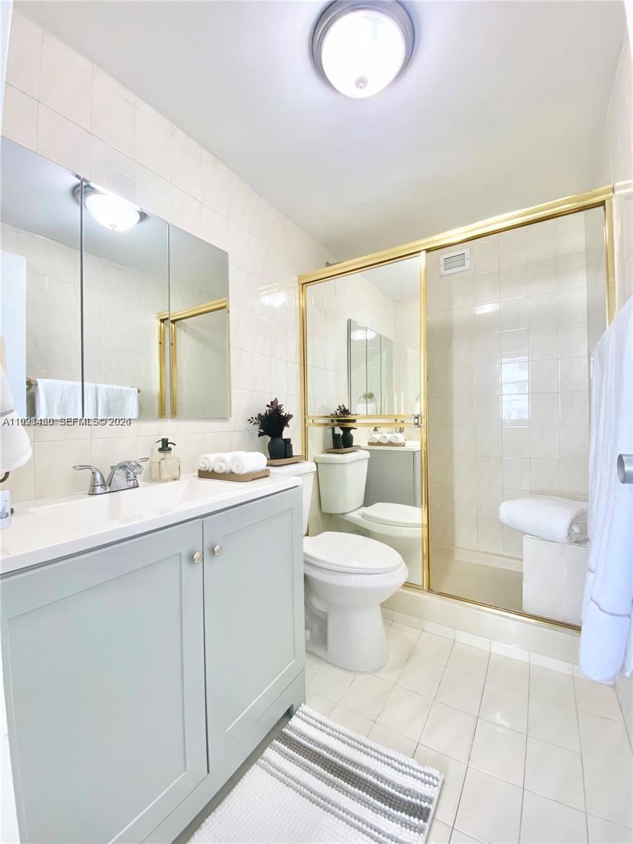 905 Brickell Bay Dr 531