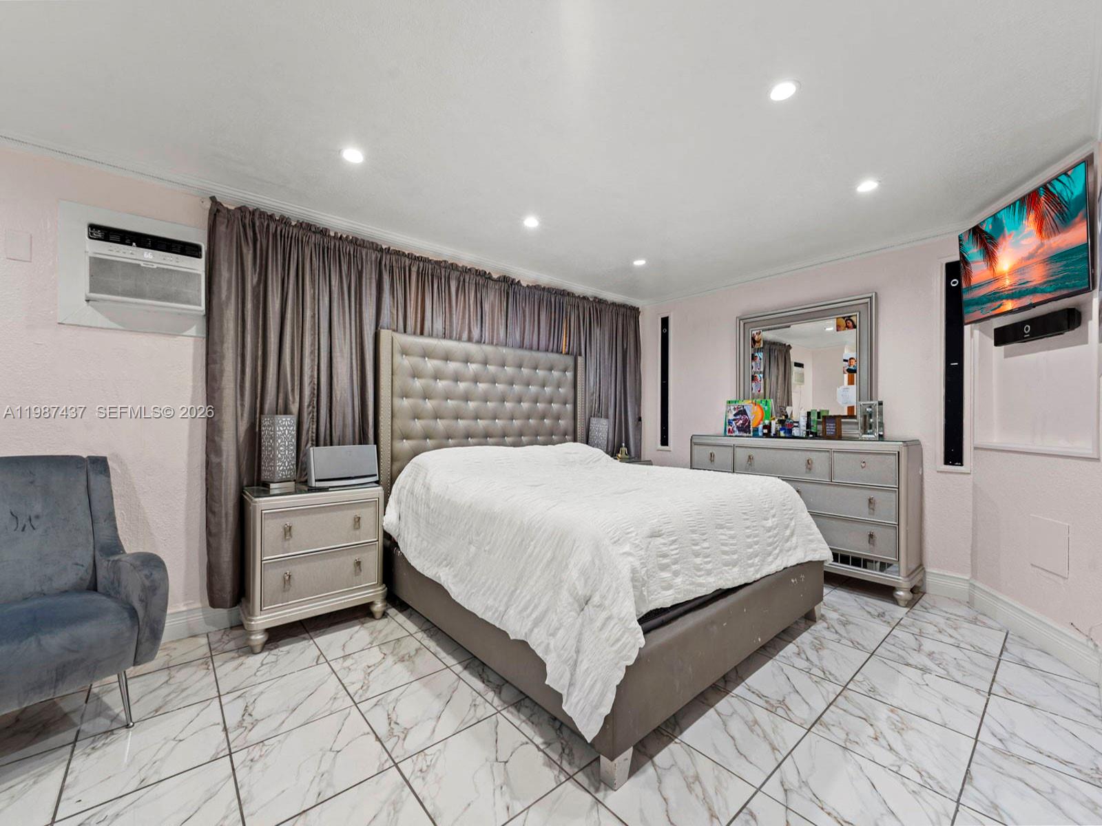 ESSEX VILLAGE 5TH ADDN - Residential